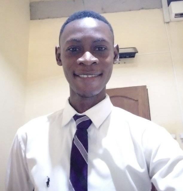 Article : Une capture d’écran circule sur les réseaux sociaux en annonçant la démission du ministre RD congolais des sports, cette publication est attribuée à la Radio France internationale avec un compte présenté comme certifié.